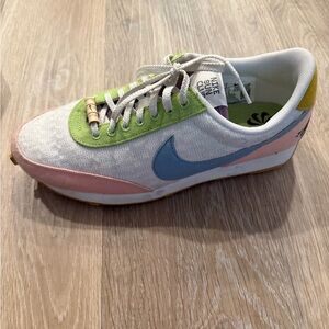 (WMNS) Nike Daybreak SE 'Sun Club - Worn Blue' Size 9